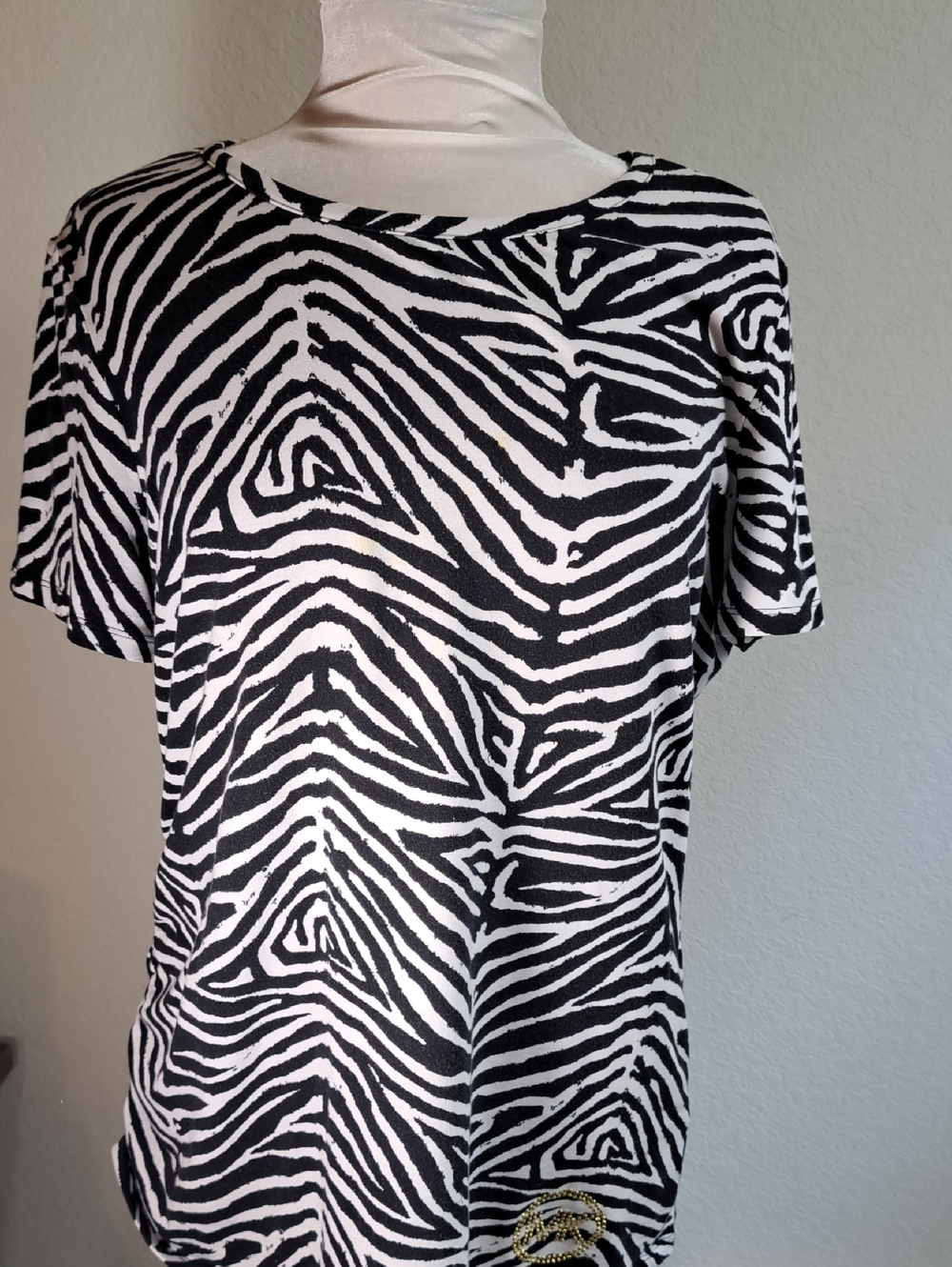 MICHAEL Michael Kors Zebra Print Tees — Black/White & Beige/White XL Set of 2 - Picture 5 of 15